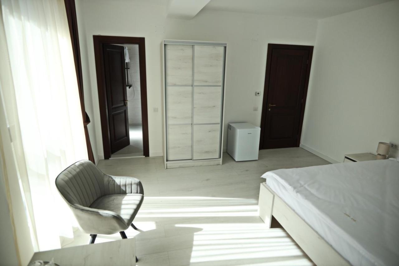 Casa Vys Apartment Pitesti Exterior photo
