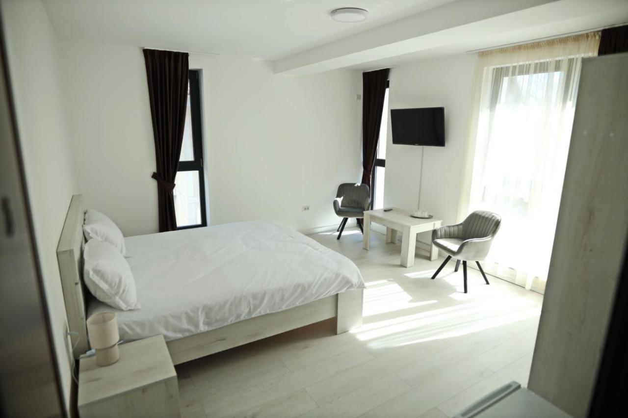 Casa Vys Apartment Pitesti Exterior photo