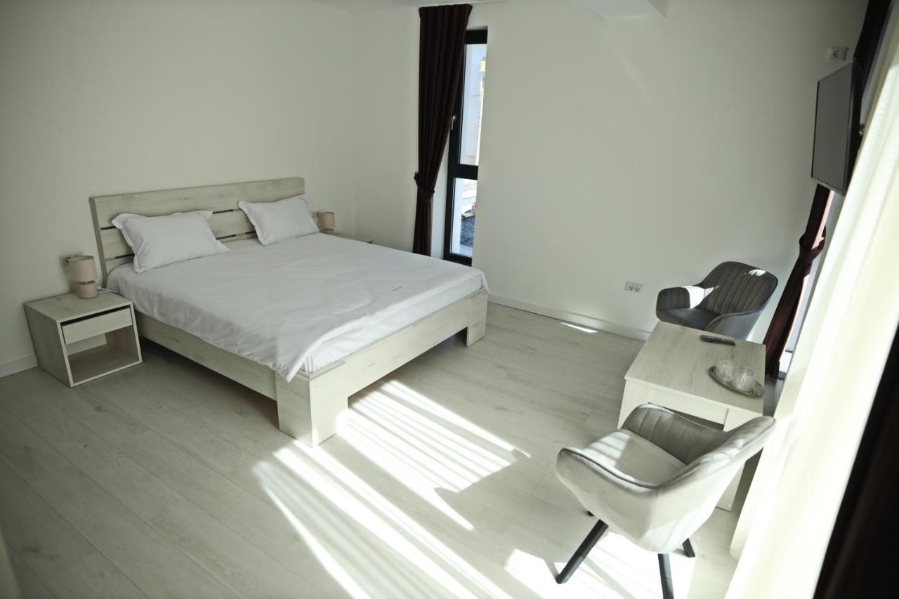 Casa Vys Apartment Pitesti Exterior photo