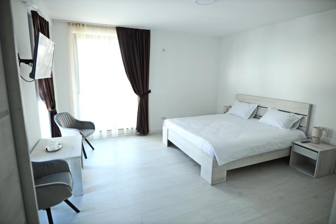 Casa Vys Apartment Pitesti Exterior photo